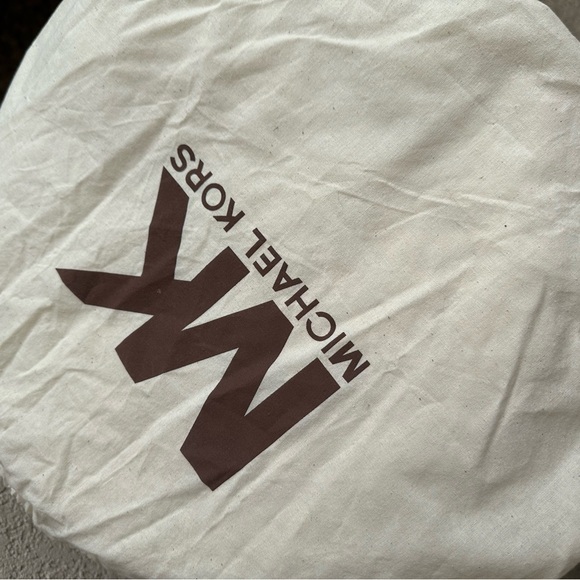 Michael Kors Tan Leather Shoulder Bag with Gold Accents - Picture 5 of 5